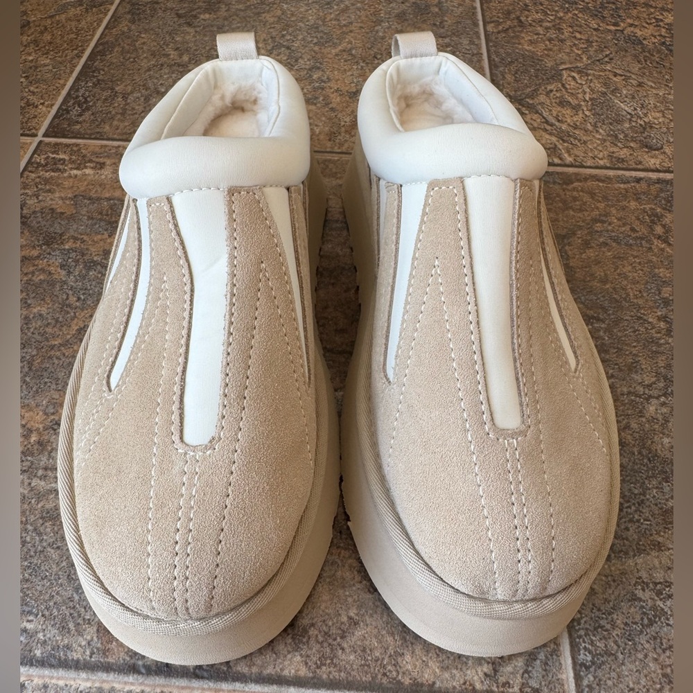 New!!! Ugg Tazz Sunwave Platform Slip On Slipper Slippers- Tan, White, Women’s 9